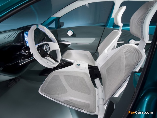 Photos of Toyota Prius c Concept 2011 (640 x 480)