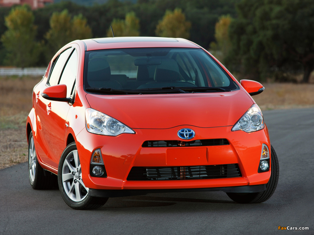 Pictures of Toyota Prius c 2012 (1024 x 768)
