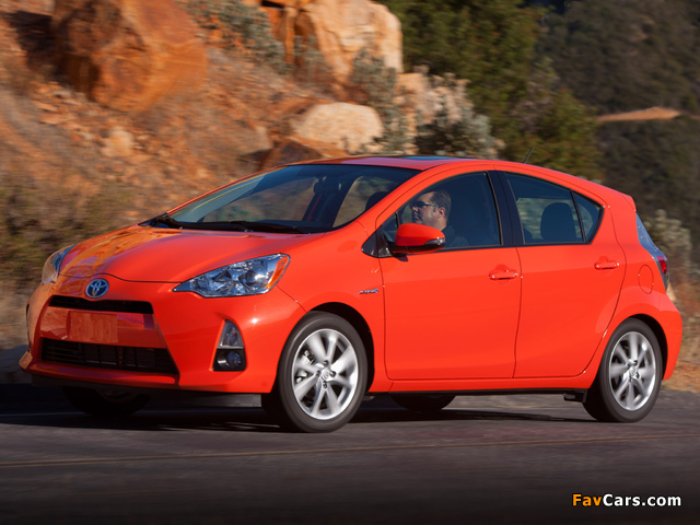 Pictures of Toyota Prius c 2012 (640 x 480)