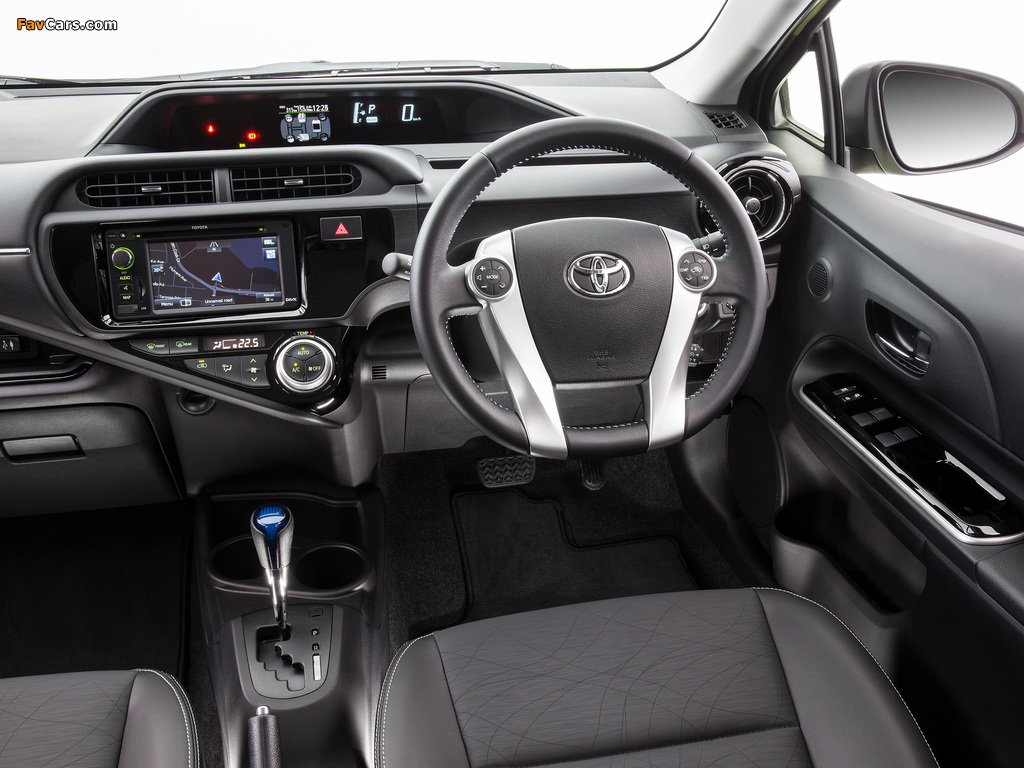 Pictures of Toyota Prius c AU-spec 2015 (1024 x 768)