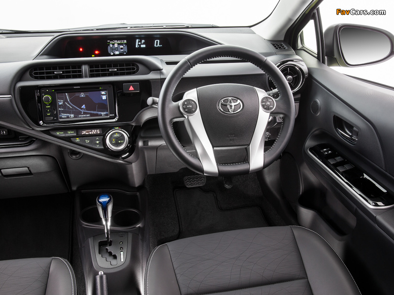 Pictures of Toyota Prius c AU-spec 2015 (800 x 600)