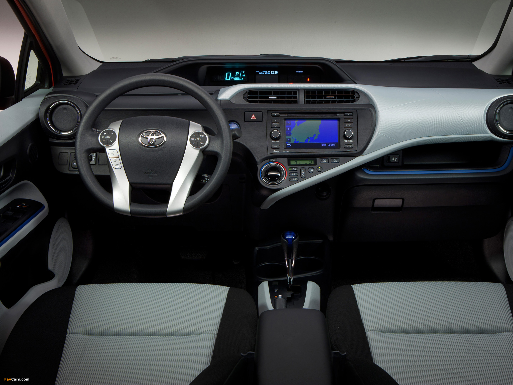 Toyota Prius c 2012 images (2048 x 1536)