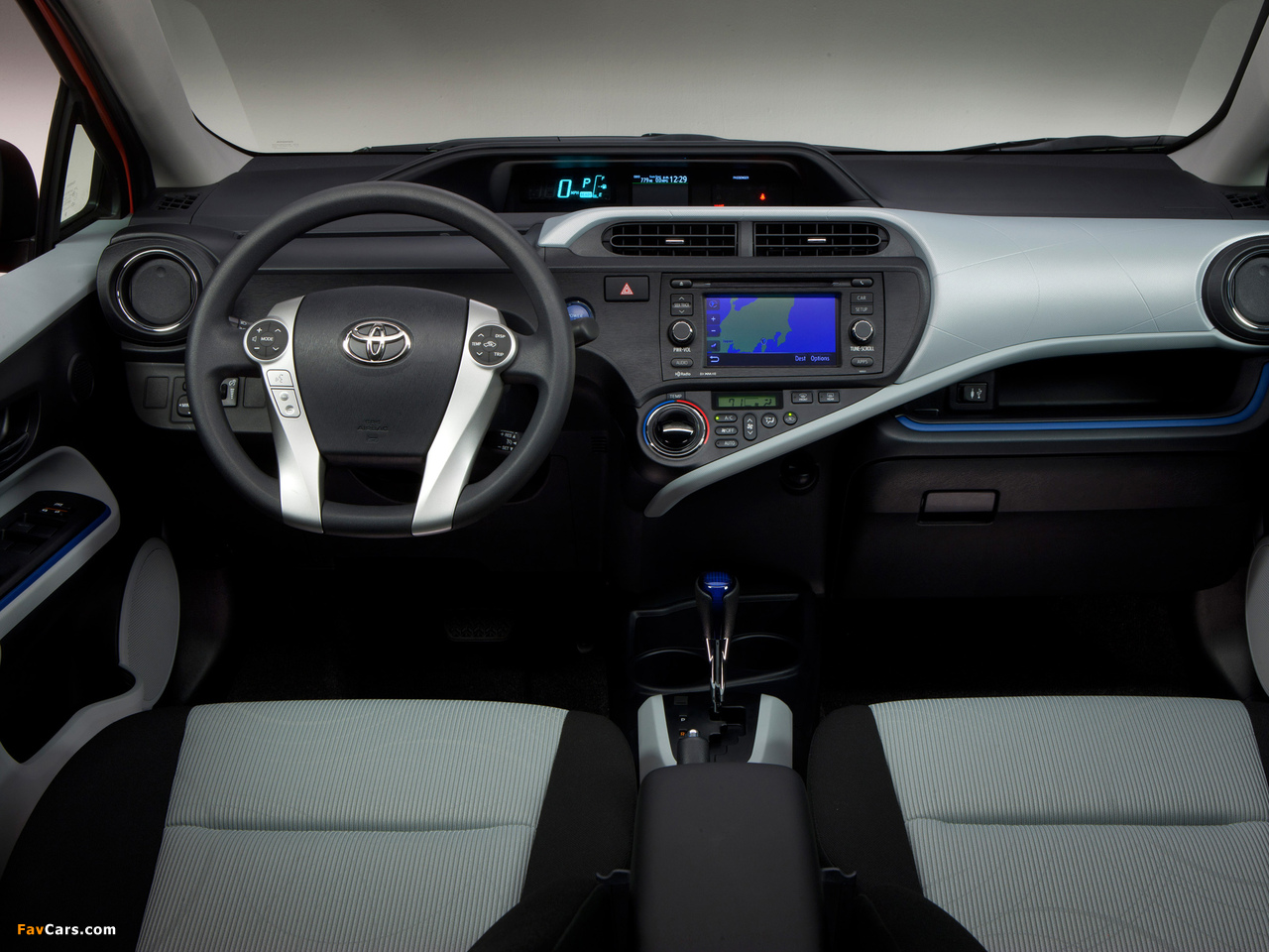 Toyota Prius c 2012 images (1280 x 960)