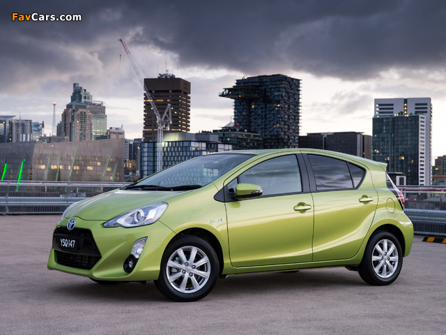 Toyota Prius c AU-spec 2015 wallpapers (640 x 480)