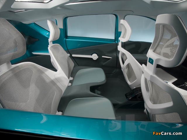 Toyota Prius c Concept 2011 images (640 x 480)