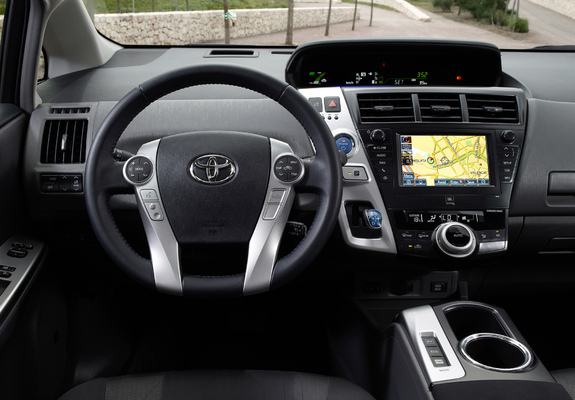 Images of Toyota Prius+ (ZVW40W) 2011