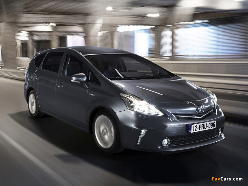 Images of Toyota Prius+ (ZVW40W) 2011 (800 x 600)
