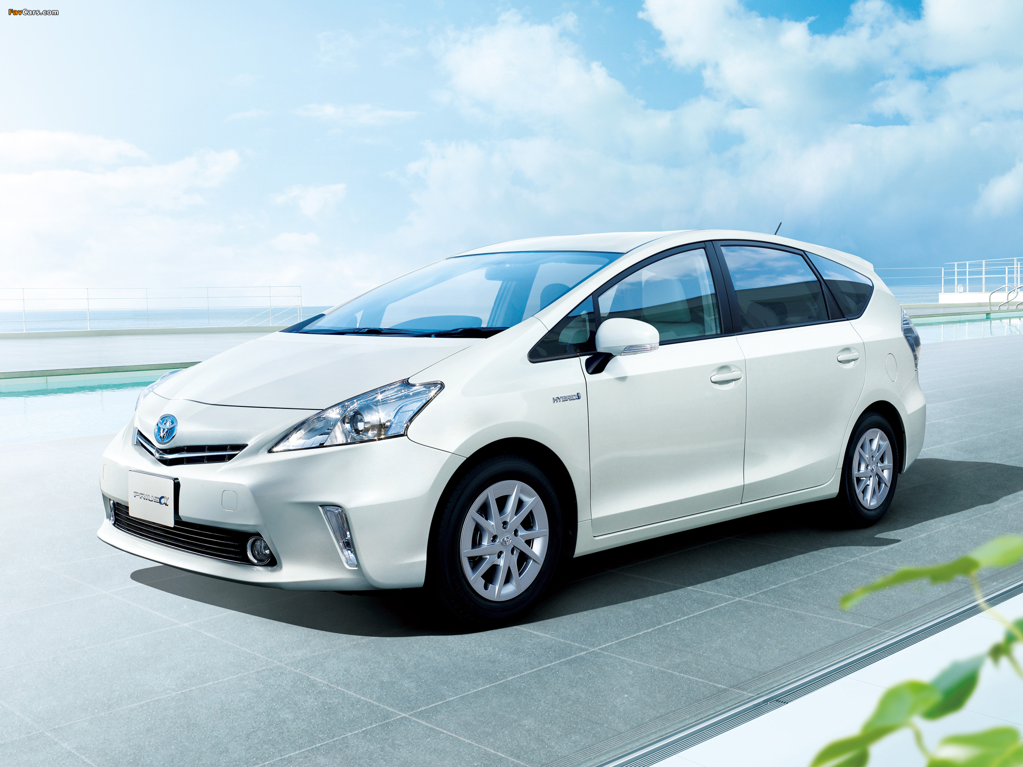 Photos of Toyota Prius α (ZVW40W) 2011 (2048 x 1536)