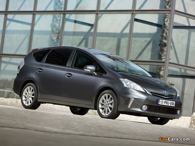 Photos of Toyota Prius+ (ZVW40W) 2011 (640 x 480)