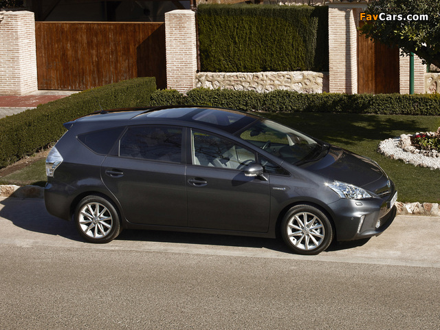 Pictures of Toyota Prius+ (ZVW40W) 2011 (640 x 480)