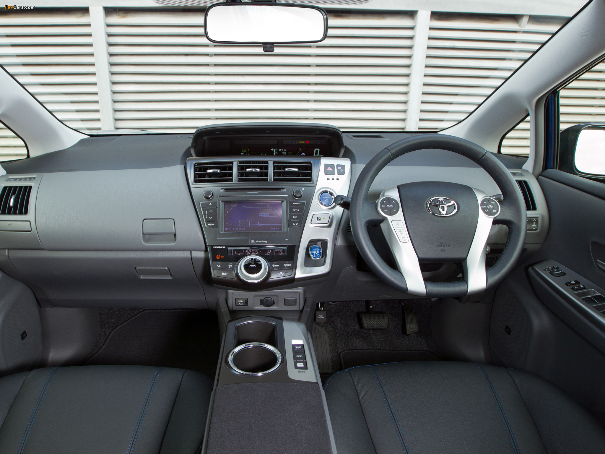 Pictures of Toyota Prius+ UK-spec (ZVW40W) 2012 (2048 x 1536)