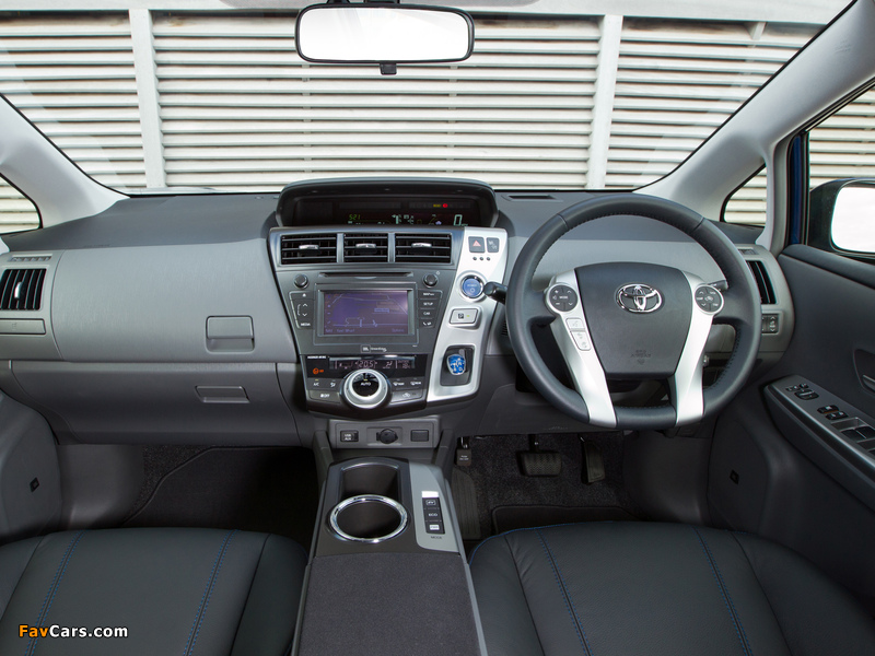 Pictures of Toyota Prius+ UK-spec (ZVW40W) 2012 (800 x 600)