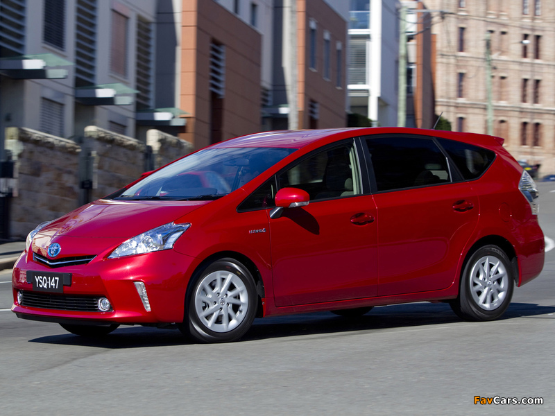 Pictures of Toyota Prius v AU-spec (ZVW40W) 2012 (800 x 600)