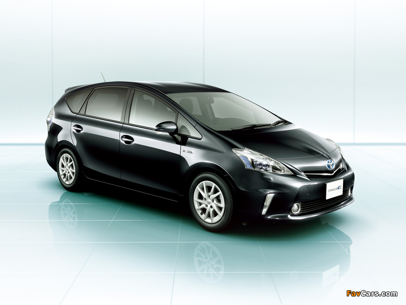 Toyota Prius α (ZVW40W) 2011 images (800 x 600)