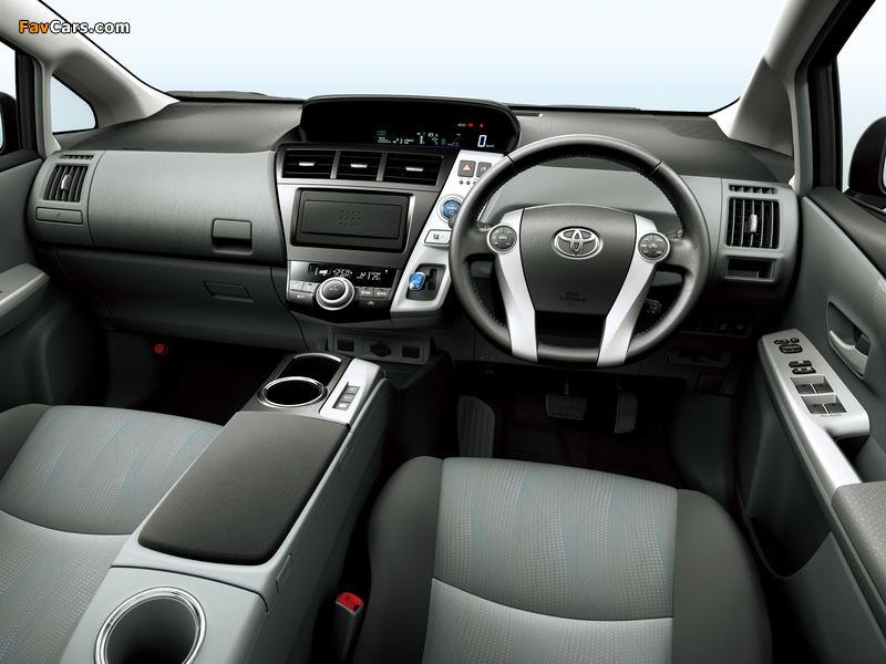 Toyota Prius α (ZVW40W) 2011 pictures (800 x 600)