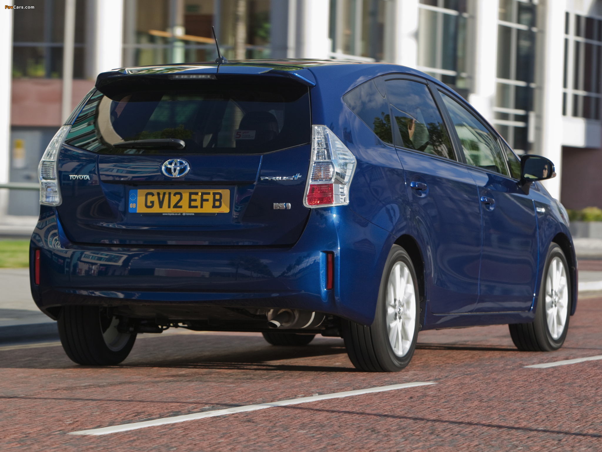 Toyota Prius+ UK-spec (ZVW40W) 2012 wallpapers (2048 x 1536)