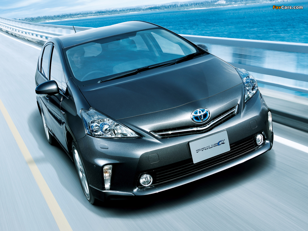 Toyota Prius α Touring Selection (ZVW40W) 2011 wallpapers (1024 x 768)