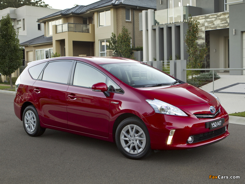 Toyota Prius v AU-spec (ZVW40W) 2012 wallpapers (800 x 600)