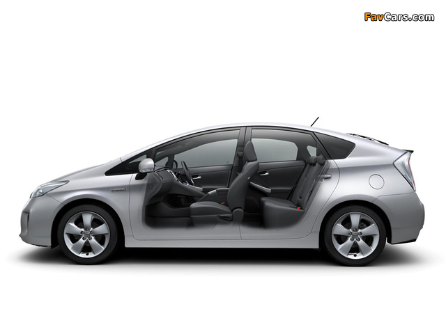 Images of Toyota Prius JP-spec (ZVW30) 2009 (640 x 480)