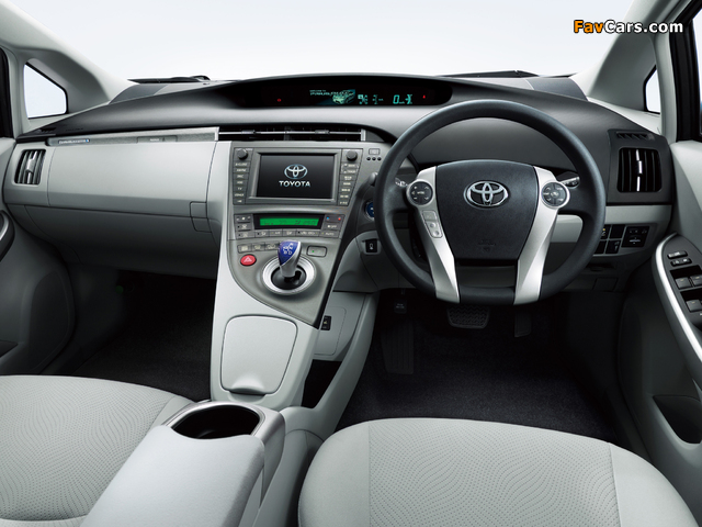 Images of Toyota Prius PHV S (ZVW35) 2011 (640 x 480)