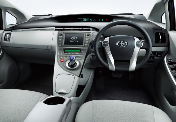 Images of Toyota Prius PHV S (ZVW35) 2011