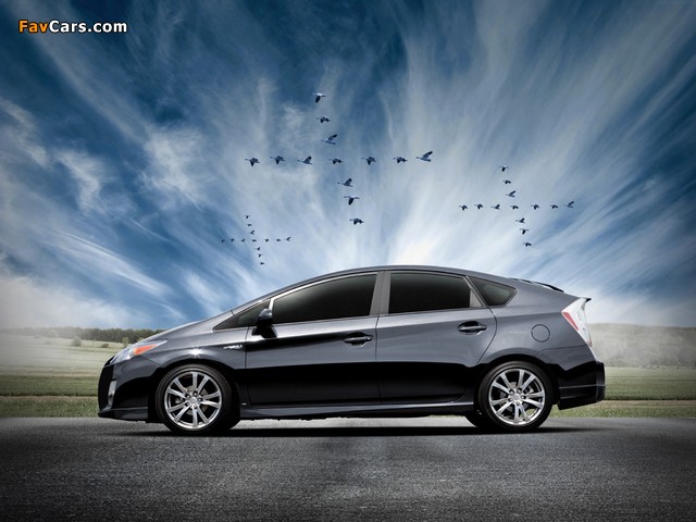 Images of Toyota Prius PLUS Performance Package (ZVW30) 2011 (640 x 480)
