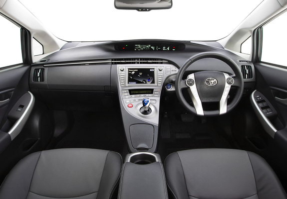 Images of Toyota Prius AU-spec (ZVW30) 2012