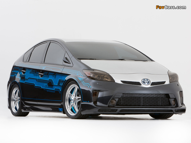 Images of Toyota Prius Tekked-Out by Clint Bowyer Team 2012 (640 x 480)