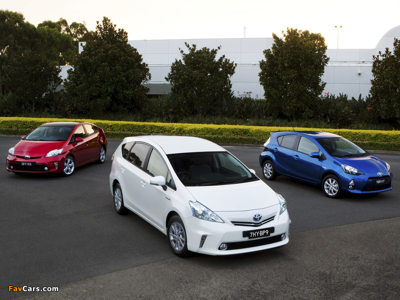 Photos of Toyota Prius (800 x 600)