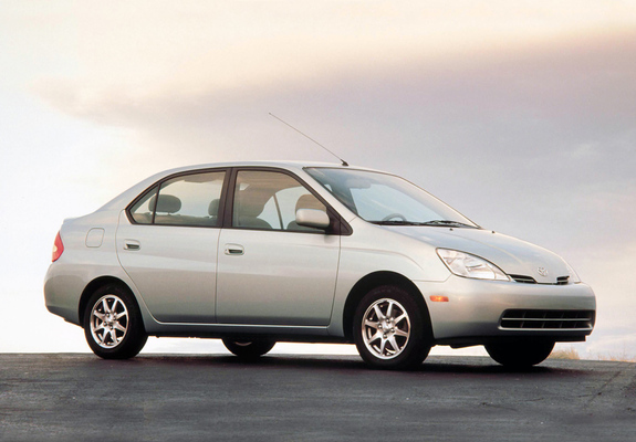 Photos of Toyota Prius US-spec (NHW11) 2000–03
