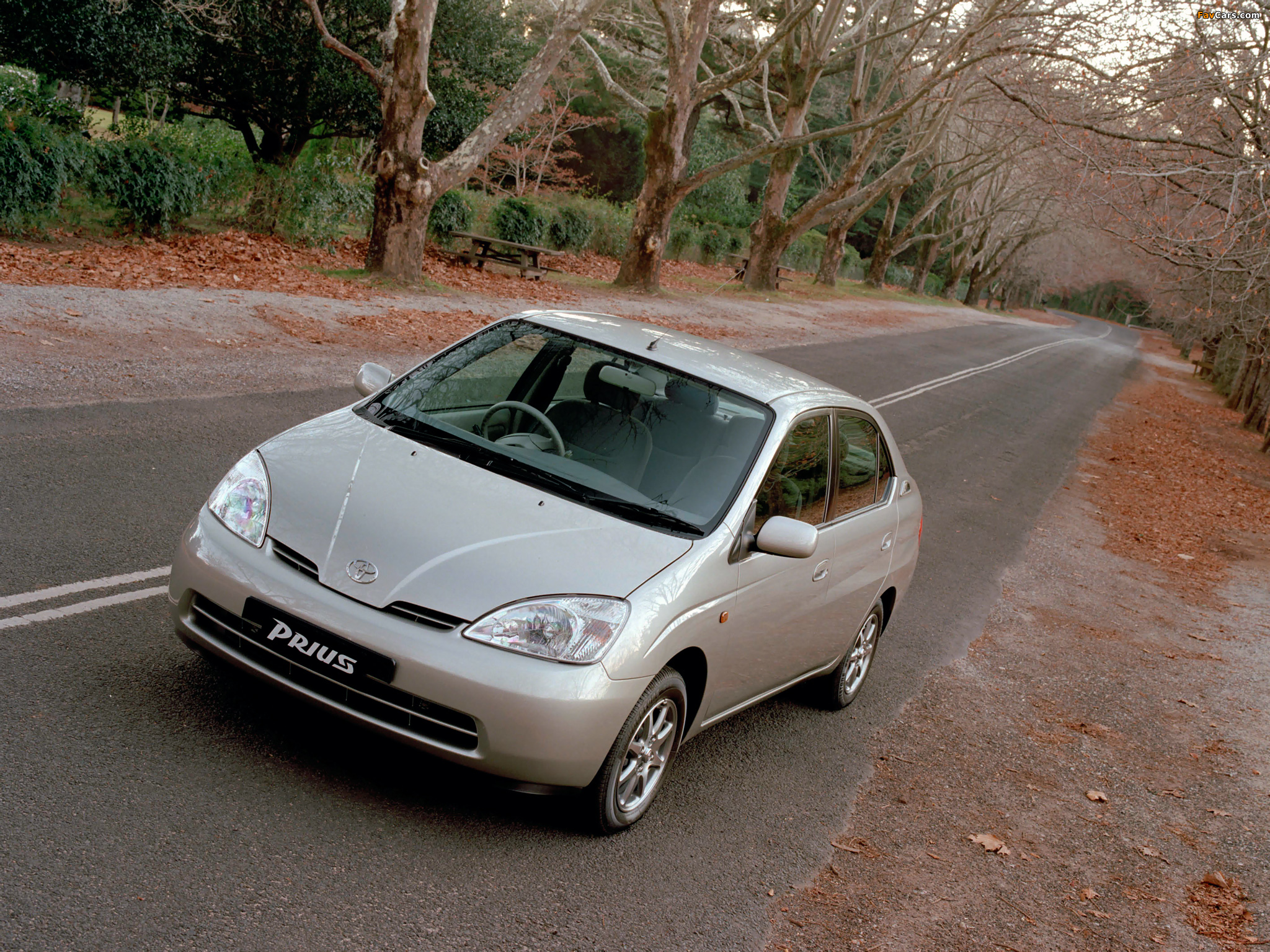 Photos of Toyota Prius AU-spec (NHW11) 2001–03 (2048 x 1536)