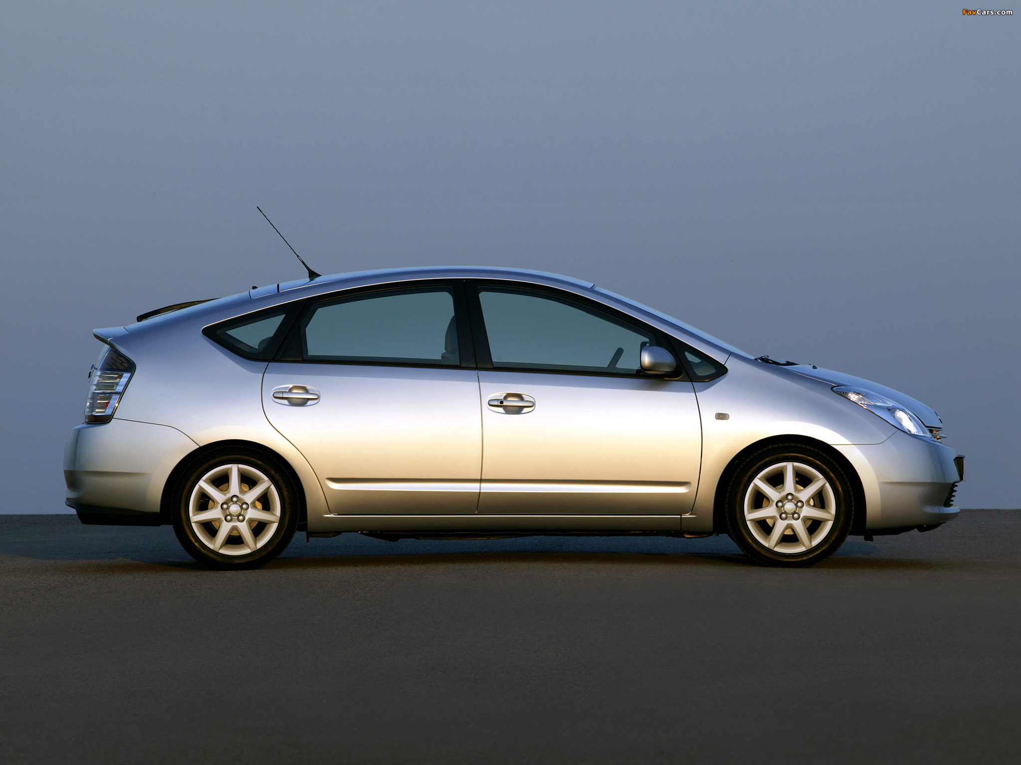 Photos of Toyota Prius (NHW20) 2003–09 (2048 x 1536)