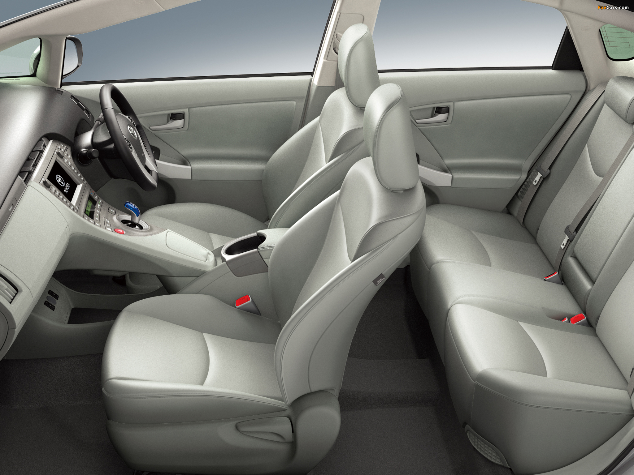 Photos of Toyota Prius PHV G Leather Package (ZVW35) 2011 (2048 x 1536)