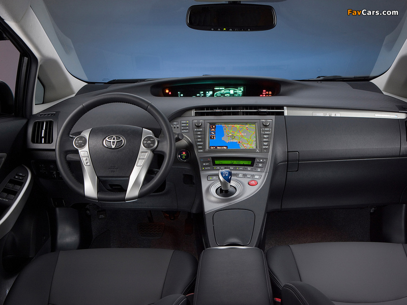 Photos of Toyota Prius Plug-In Hybrid US-spec (ZVW35) 2011 (800 x 600)