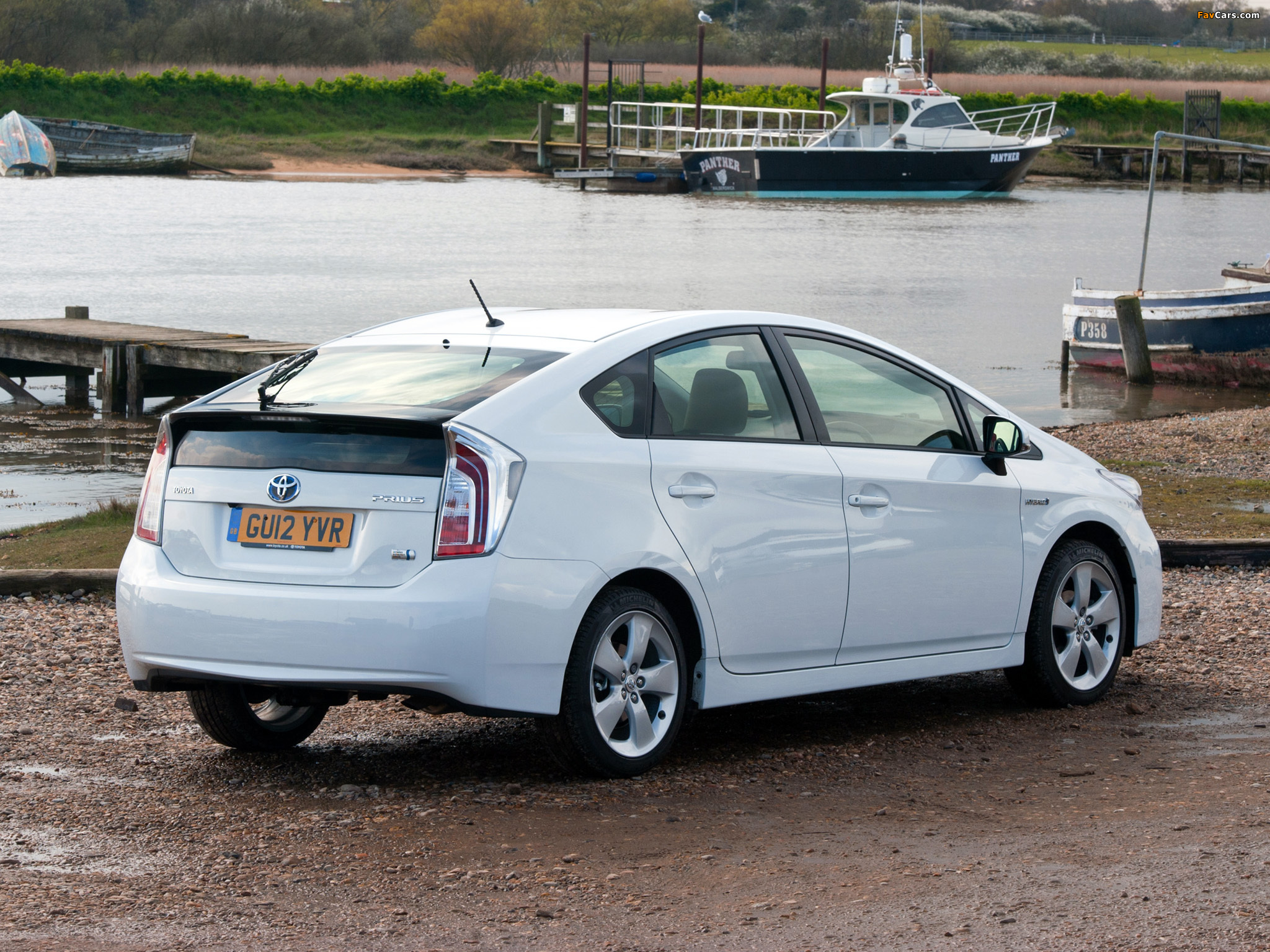 Photos of Toyota Prius UK-spec (ZVW30) 2012 (2048 x 1536)