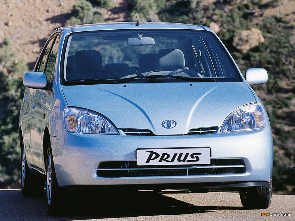 Pictures of Toyota Prius UK-spec (NHW11) 2000–03 (1024 x 768)