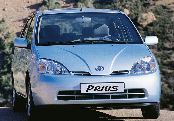 Pictures of Toyota Prius UK-spec (NHW11) 2000–03