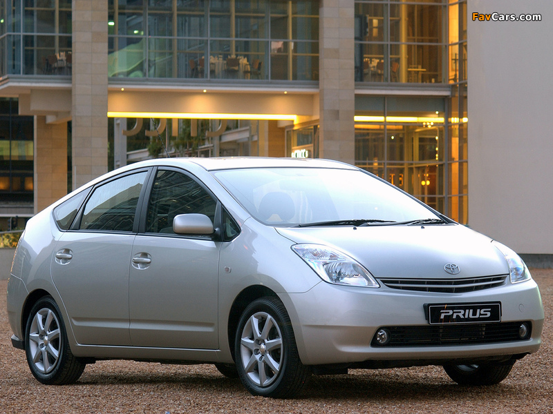 Pictures of Toyota Prius ZA-spec (NHW20) 2003–09 (800 x 600)