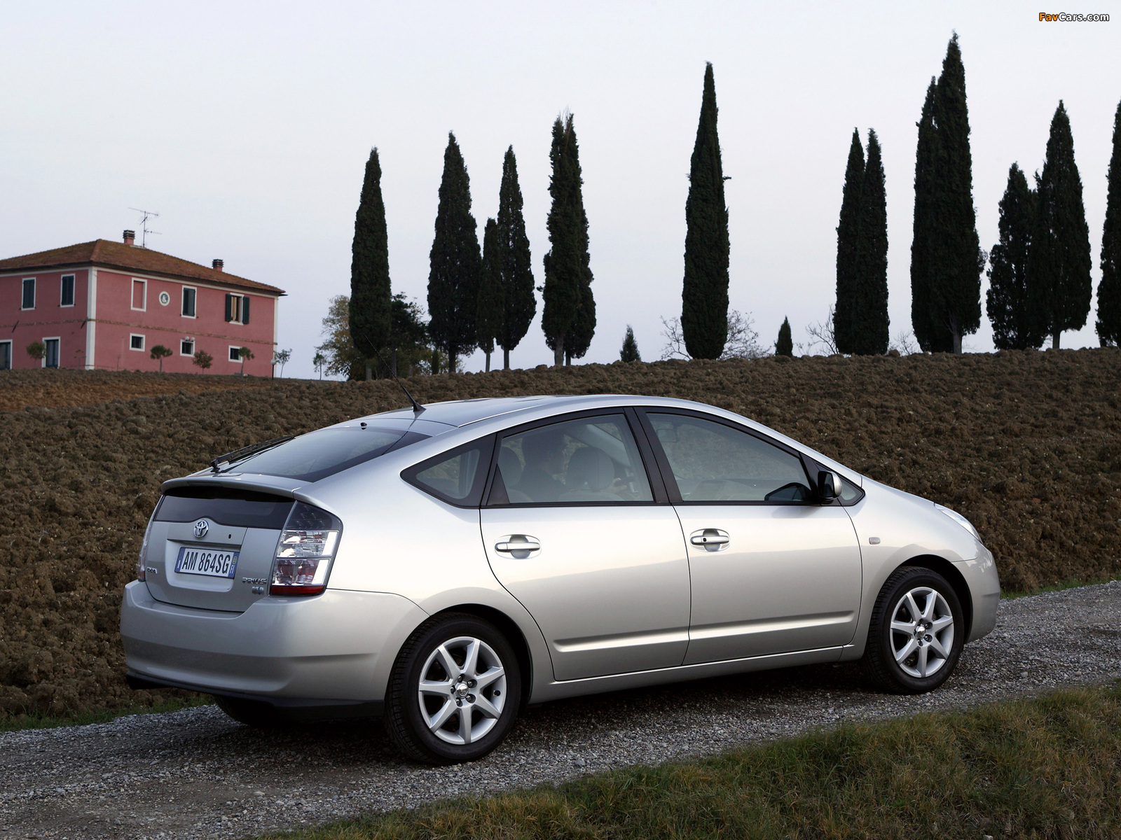 Pictures of Toyota Prius (NHW20) 2003–09 (1600 x 1200)