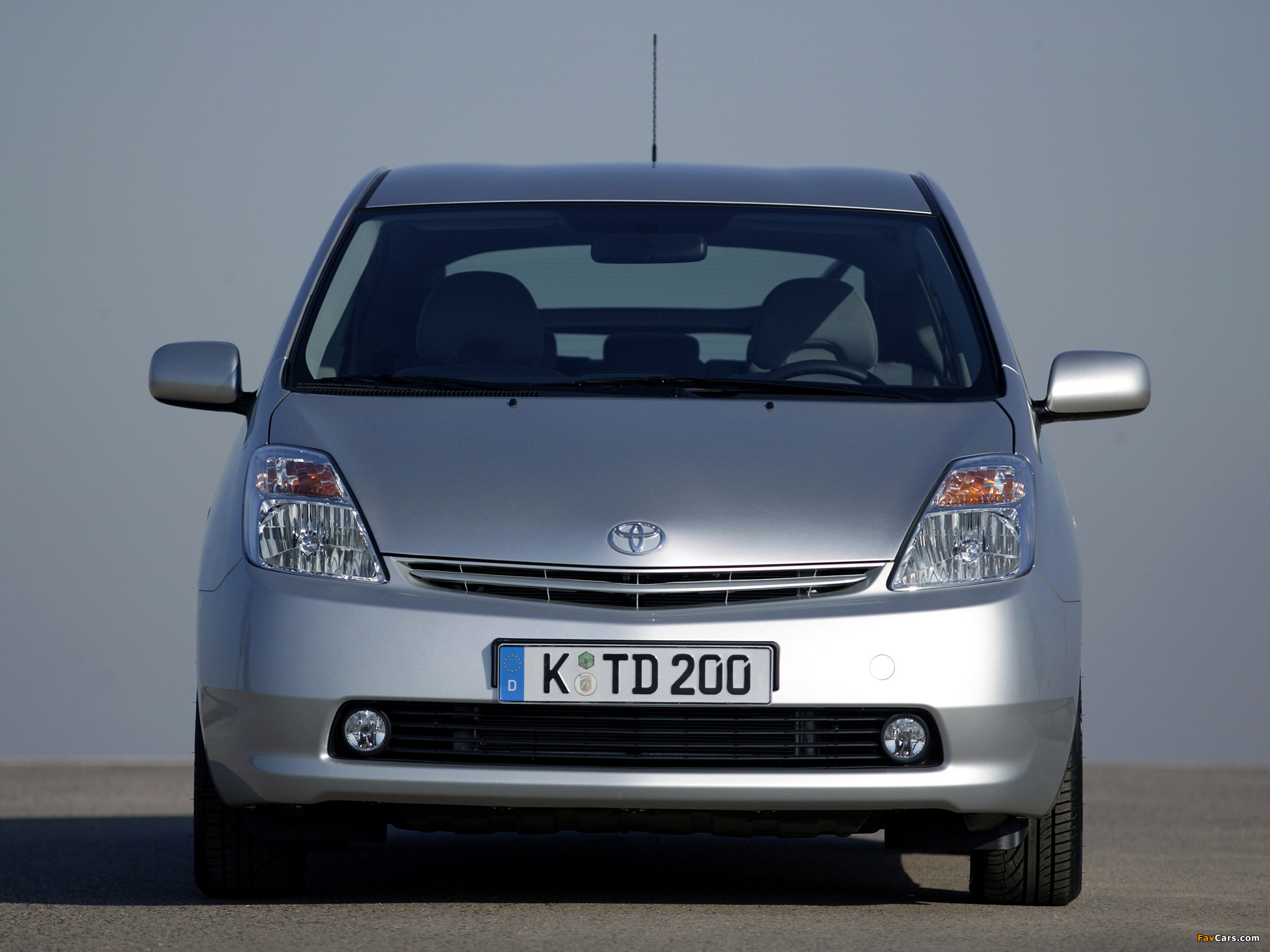 Pictures of Toyota Prius (NHW20) 2003–09 (2048 x 1536)