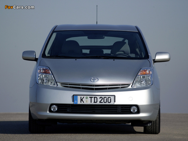 Pictures of Toyota Prius (NHW20) 2003–09 (640 x 480)
