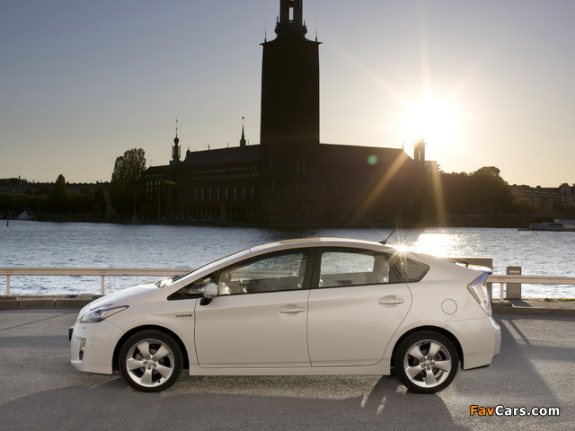 Pictures of Toyota Prius (ZVW30) 2009–11 (640 x 480)