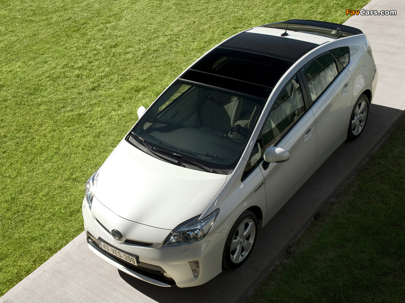 Pictures of Toyota Prius (ZVW30) 2011 (800 x 600)