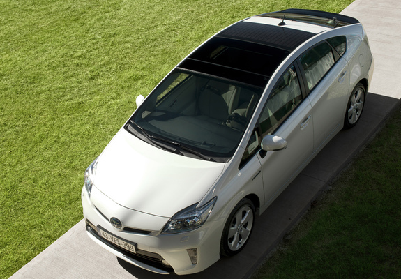 Pictures of Toyota Prius (ZVW30) 2011