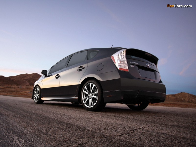 Pictures of Toyota Prius PLUS Performance Package (ZVW30) 2011 (800 x 600)