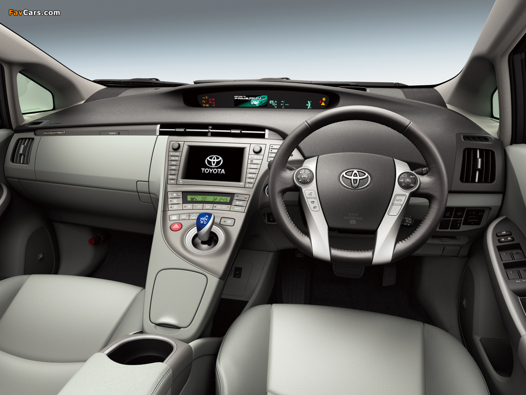 Pictures of Toyota Prius PHV G Leather Package (ZVW35) 2011 (1024 x 768)