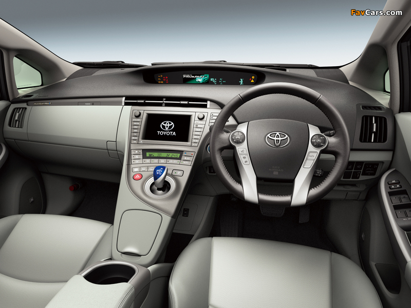 Pictures of Toyota Prius PHV G Leather Package (ZVW35) 2011 (800 x 600)