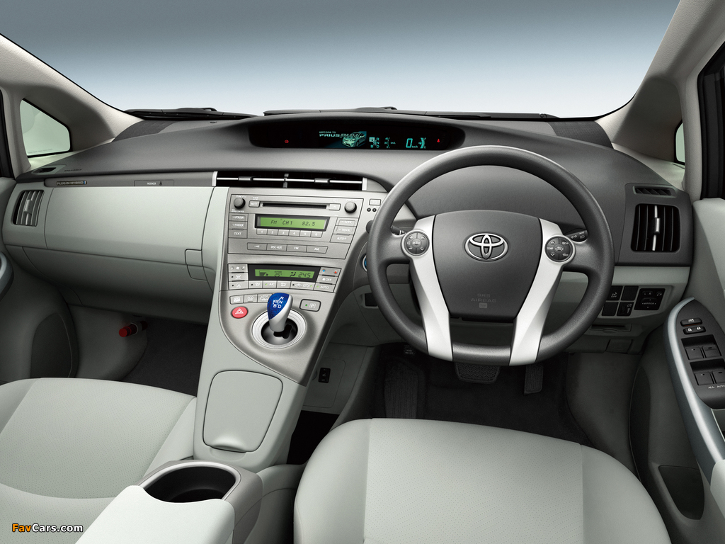 Pictures of Toyota Prius PHV S (ZVW35) 2011 (1024 x 768)