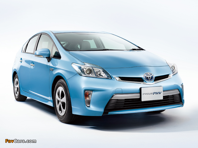 Pictures of Toyota Prius PHV S (ZVW35) 2011 (640 x 480)