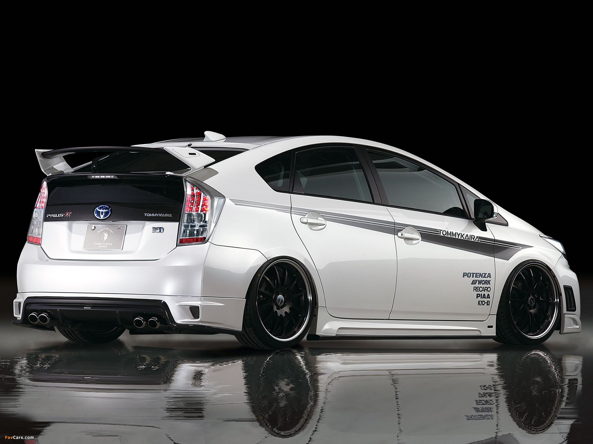 Pictures of Tommykaira Toyota Prius RR-GT (ZVW35) 2011 (2048 x 1536)
